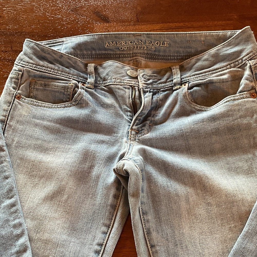 American Eagle Outfitters Women's Light Blue Jeans